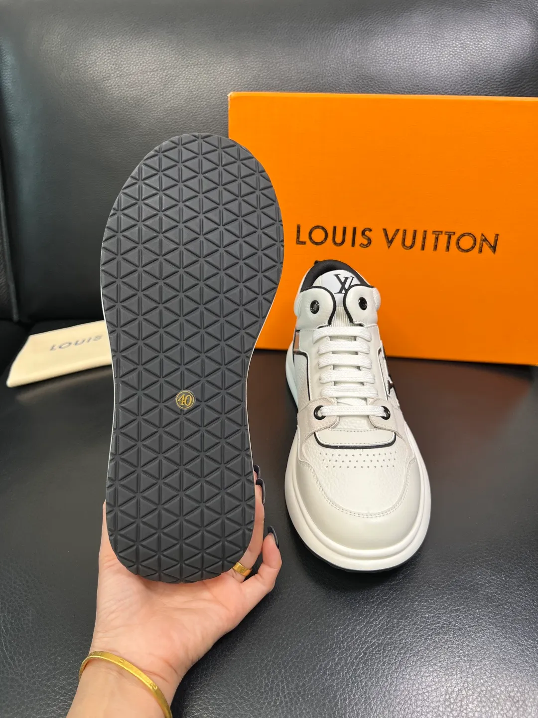 Men's shoes 💰820 Lv high quality top crafts Louis Vuitton, sports sneakers counter synchronization, uppers imported from Italy, high quality splicing colorful complex crafts, imported mesh pads soft and comfortable, soles: original soles specially provided by the original factory, T men's shoes 💰U exclusive movable molded soles super comfortable, original factory single goods, code number 39-44 (customized 38 45)
